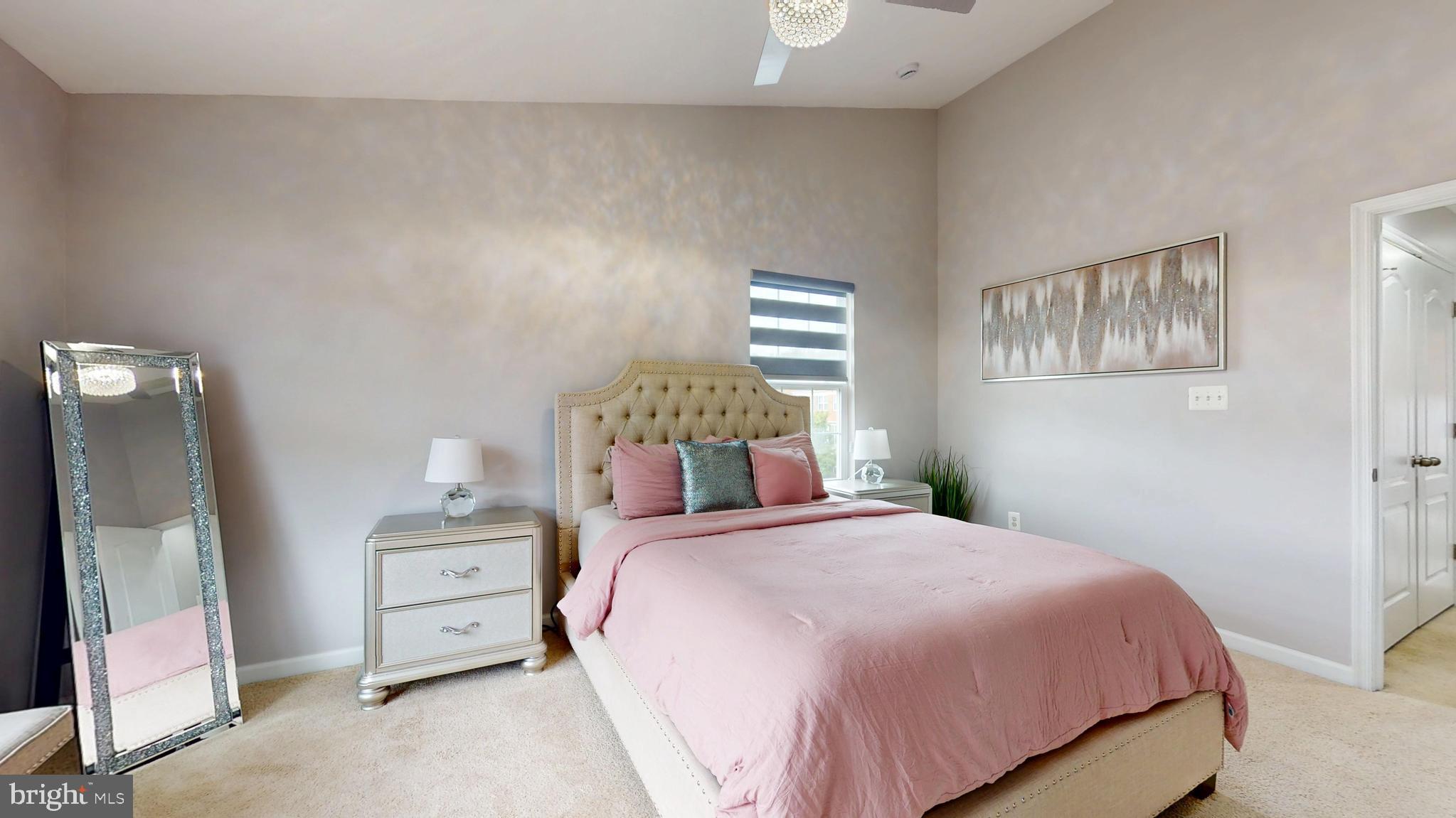 CHELSEA MANOR - Residential