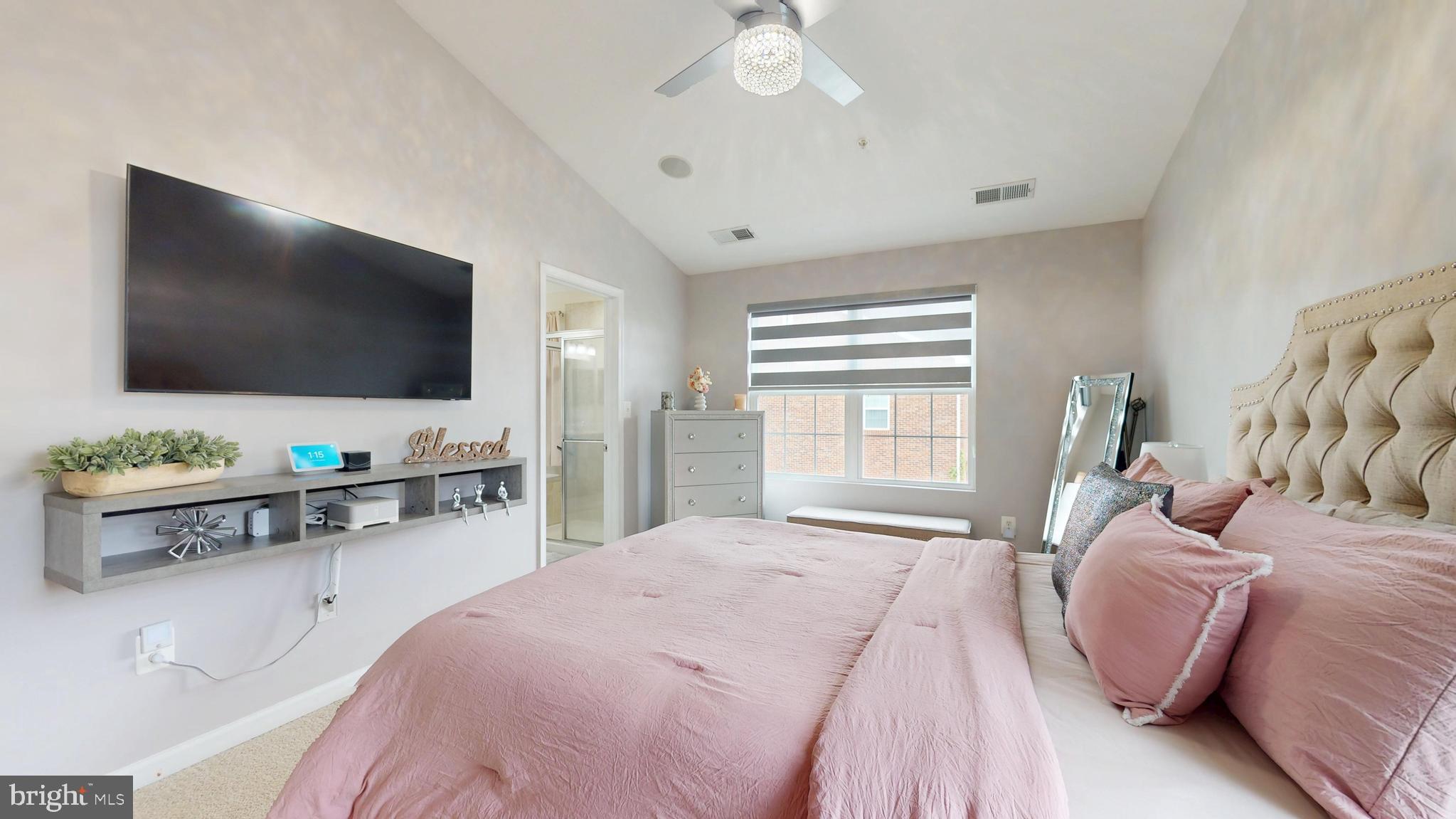 CHELSEA MANOR - Residential