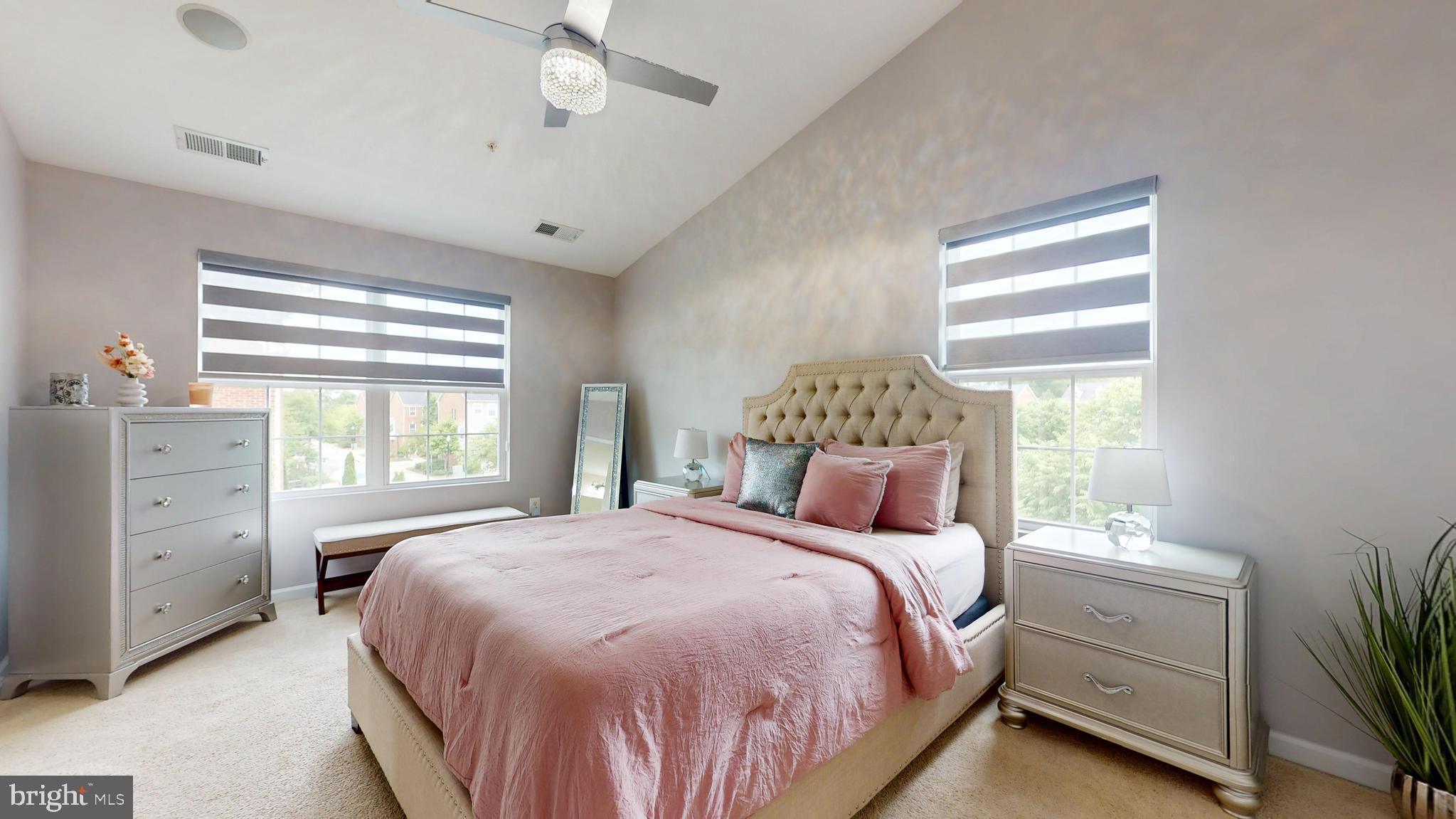 CHELSEA MANOR - Residential