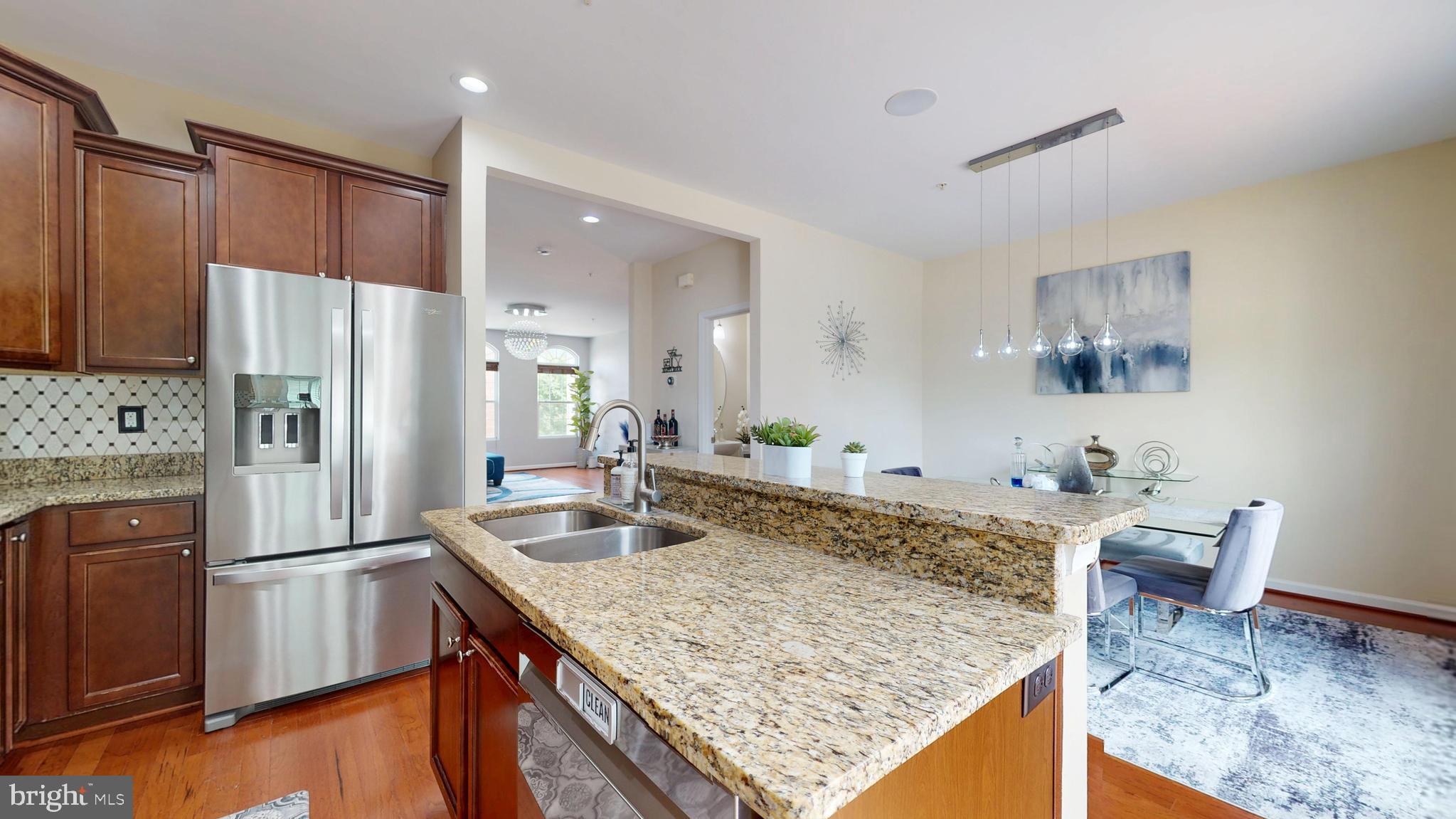 CHELSEA MANOR - Residential