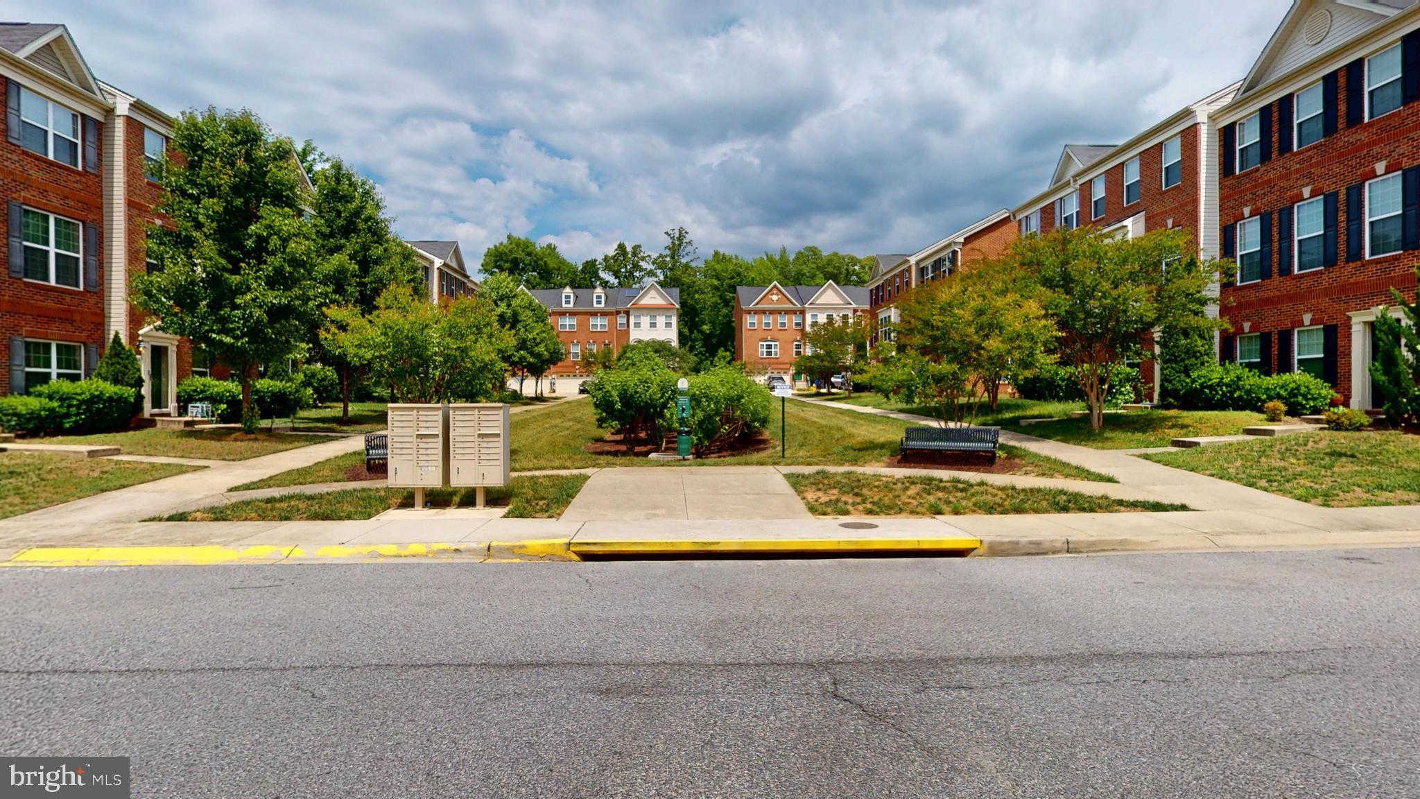 CHELSEA MANOR - Residential