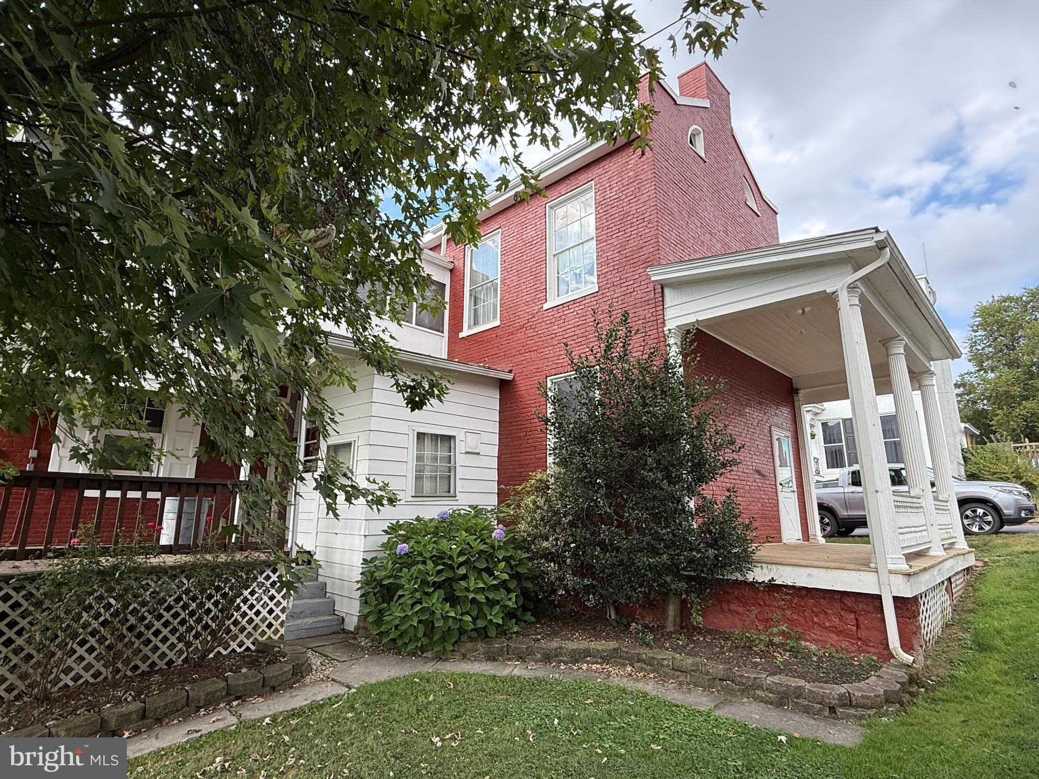 MCVEYTOWN - Residential