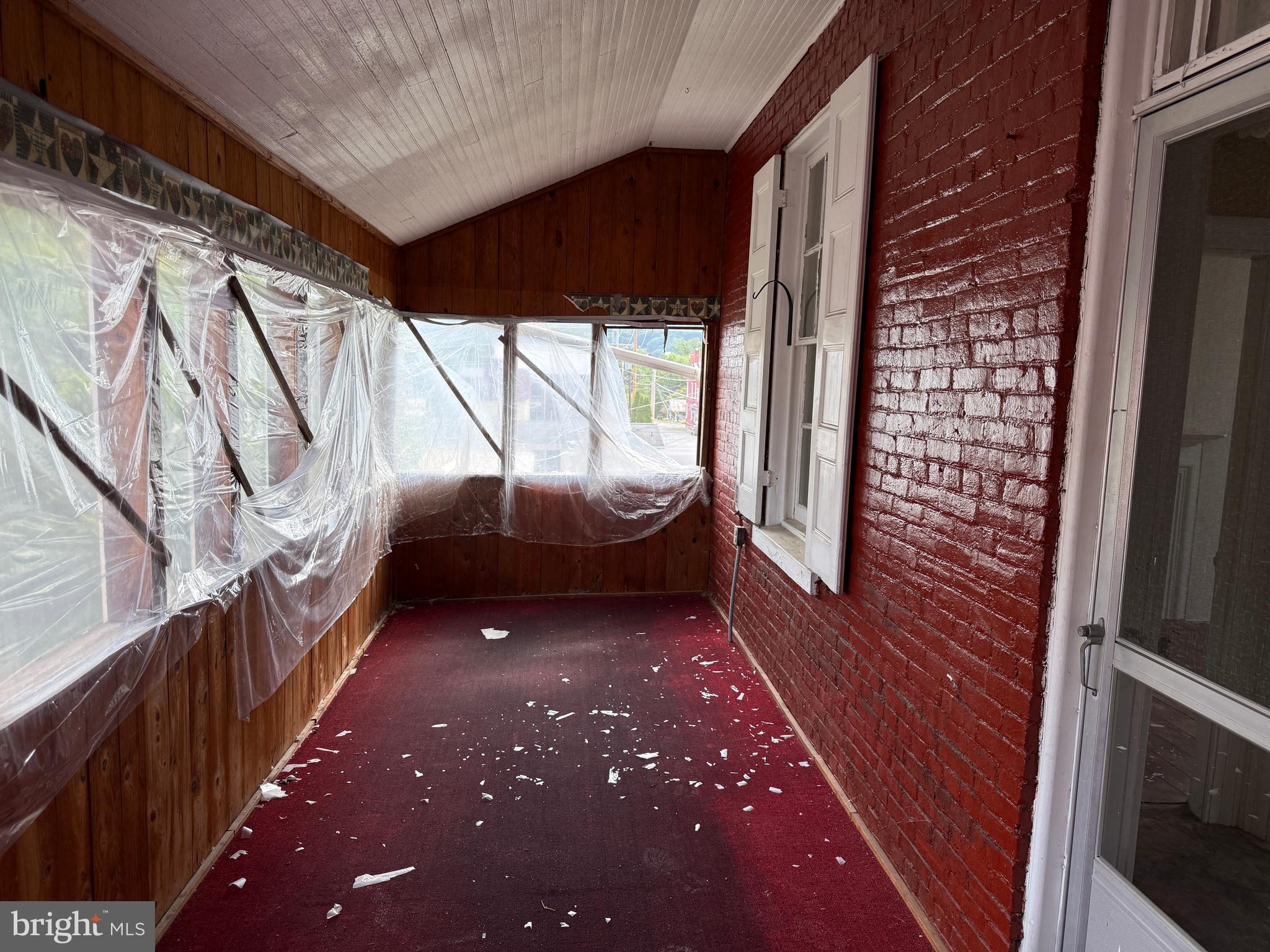 MCVEYTOWN - Residential