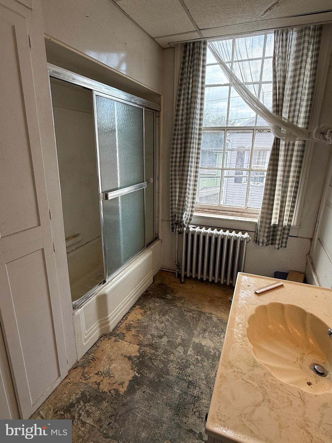 MCVEYTOWN - Residential