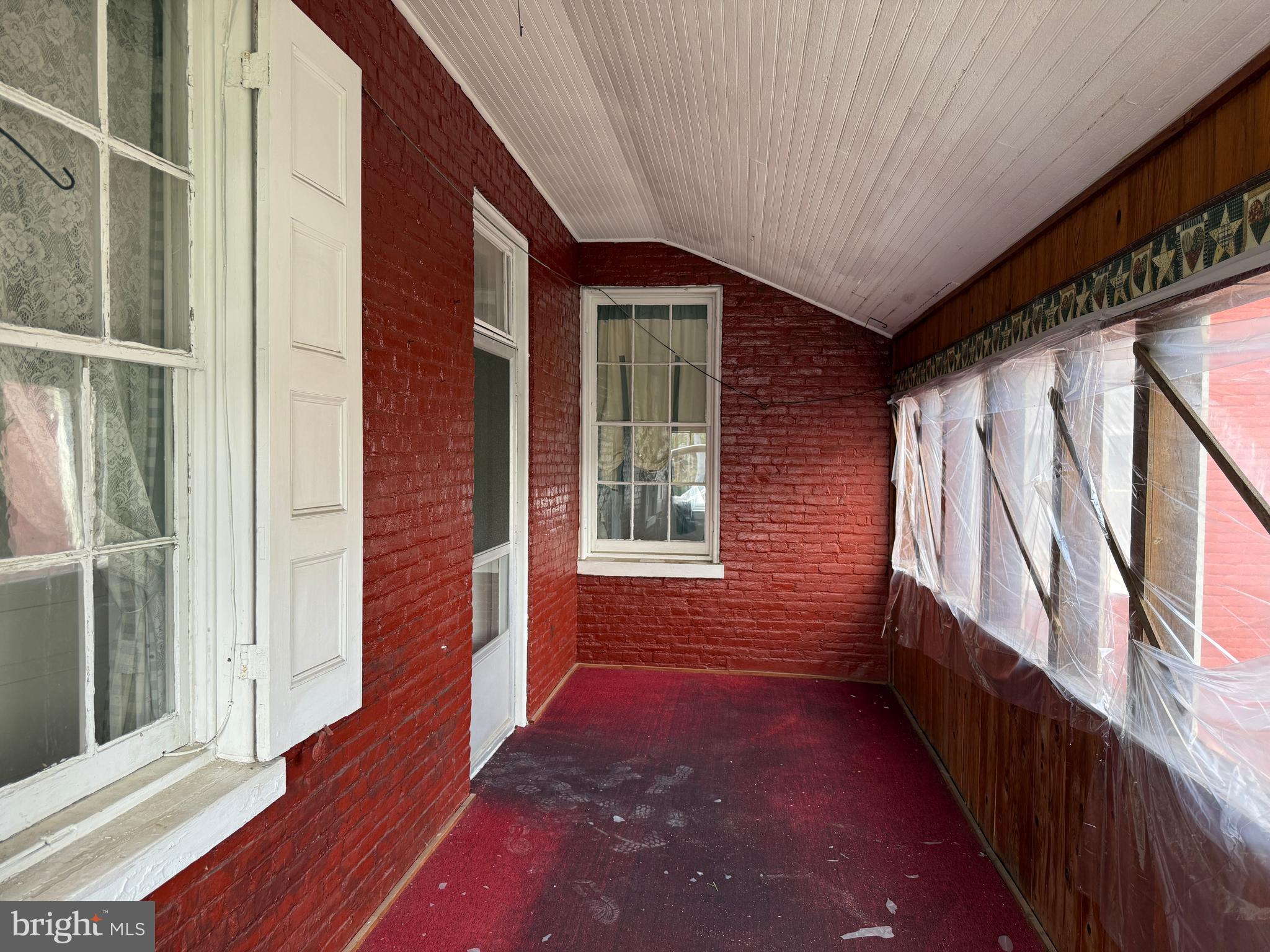 MCVEYTOWN - Residential