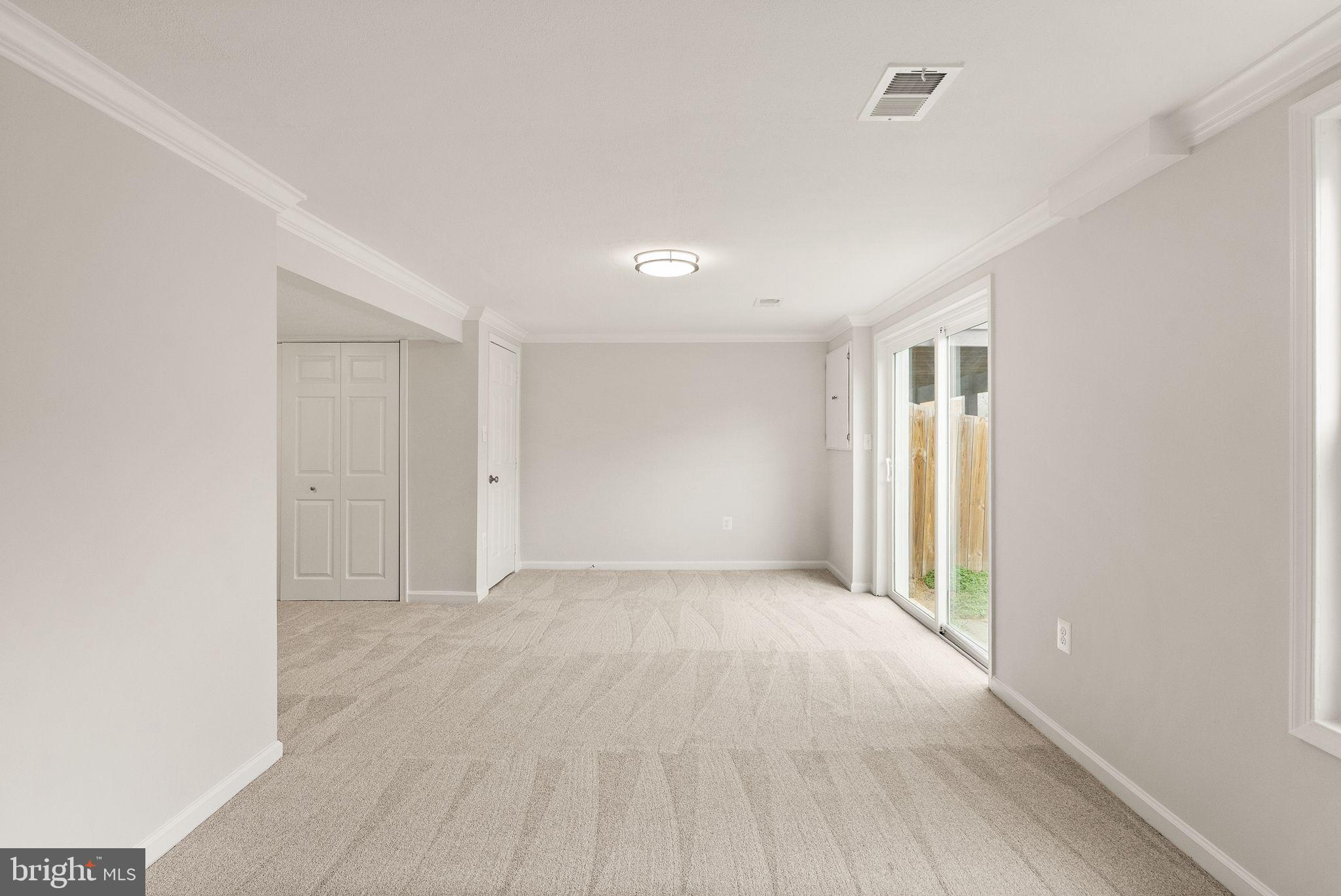 HERITAGE SQUARE - Residential