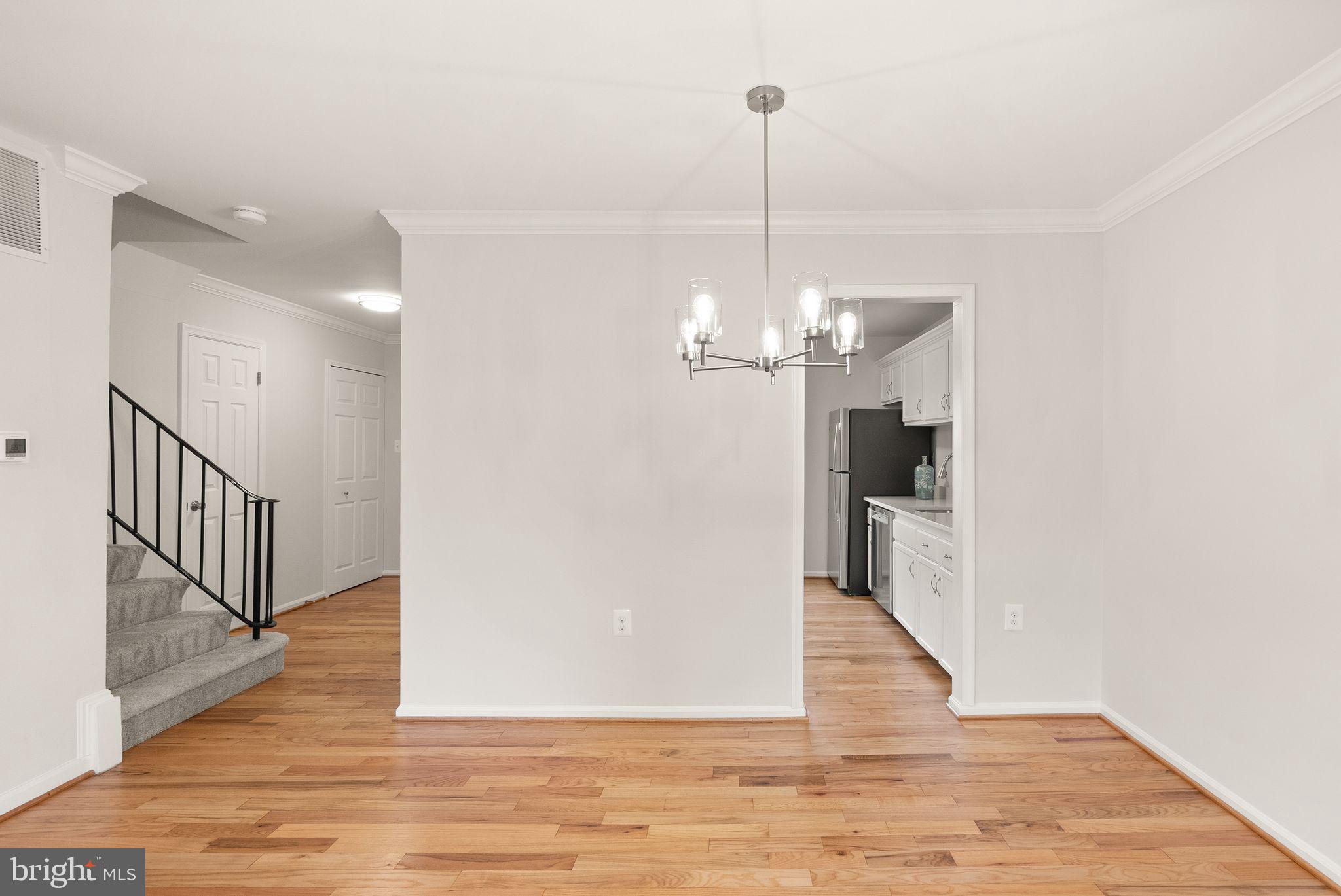 HERITAGE SQUARE - Residential