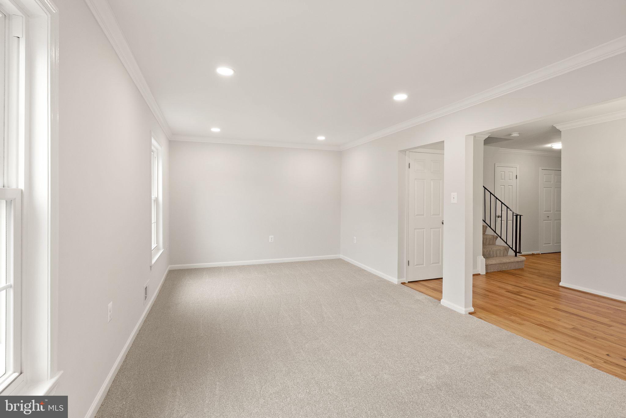 HERITAGE SQUARE - Residential