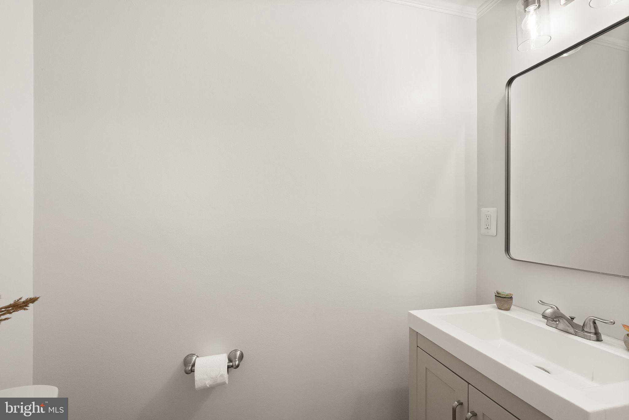 HERITAGE SQUARE - Residential