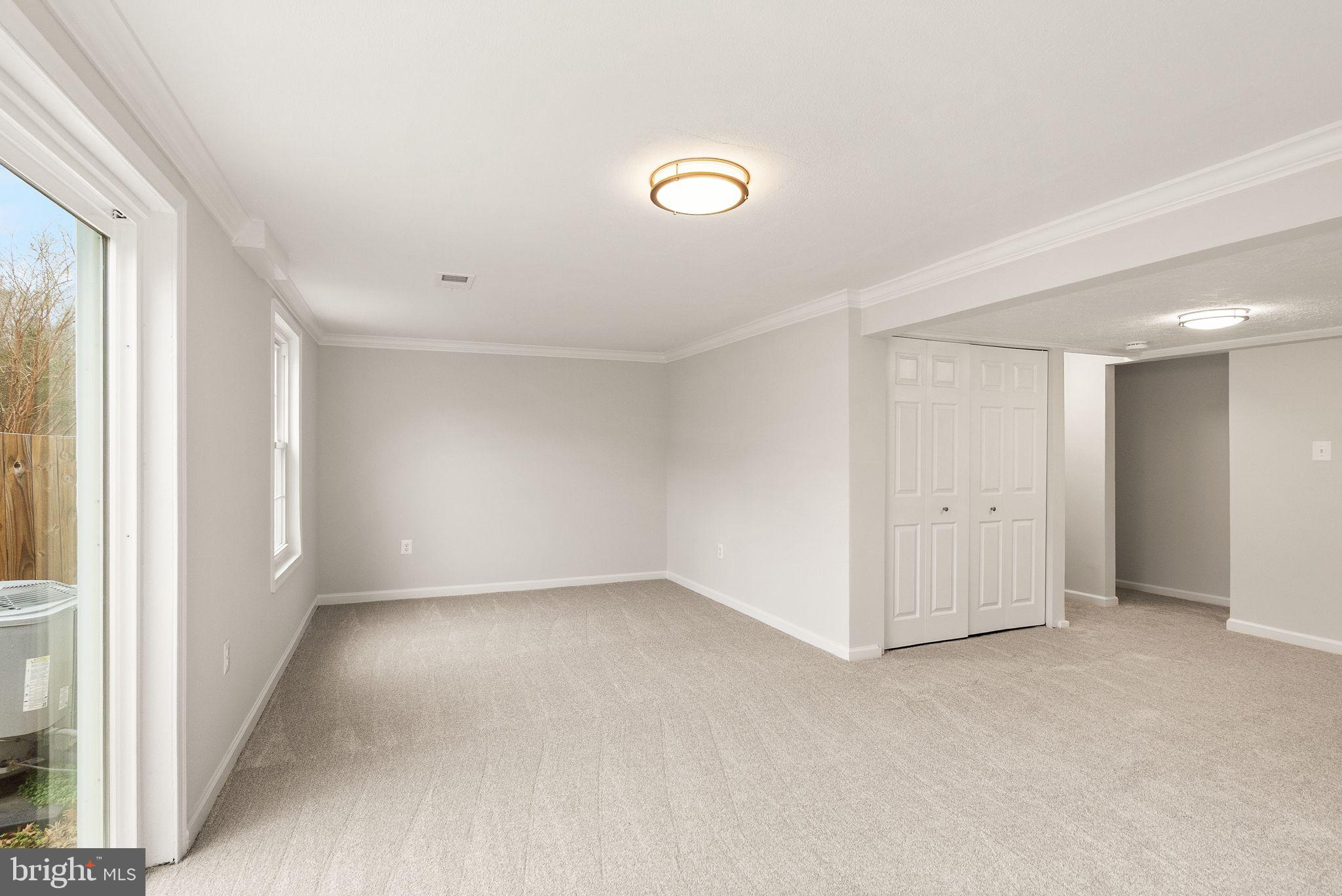 HERITAGE SQUARE - Residential