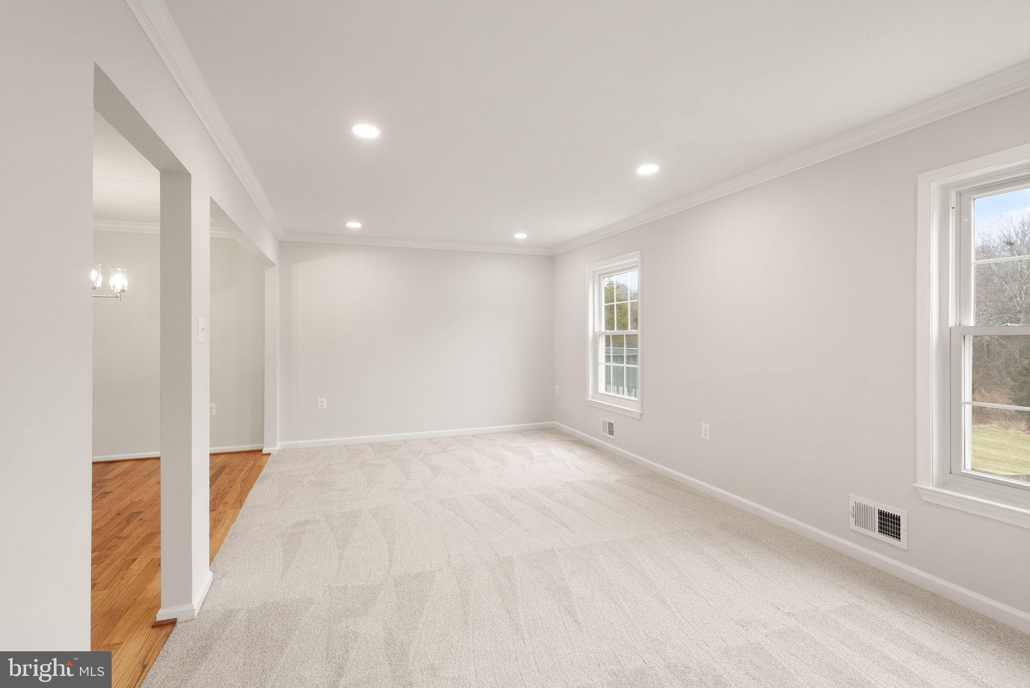 HERITAGE SQUARE - Residential