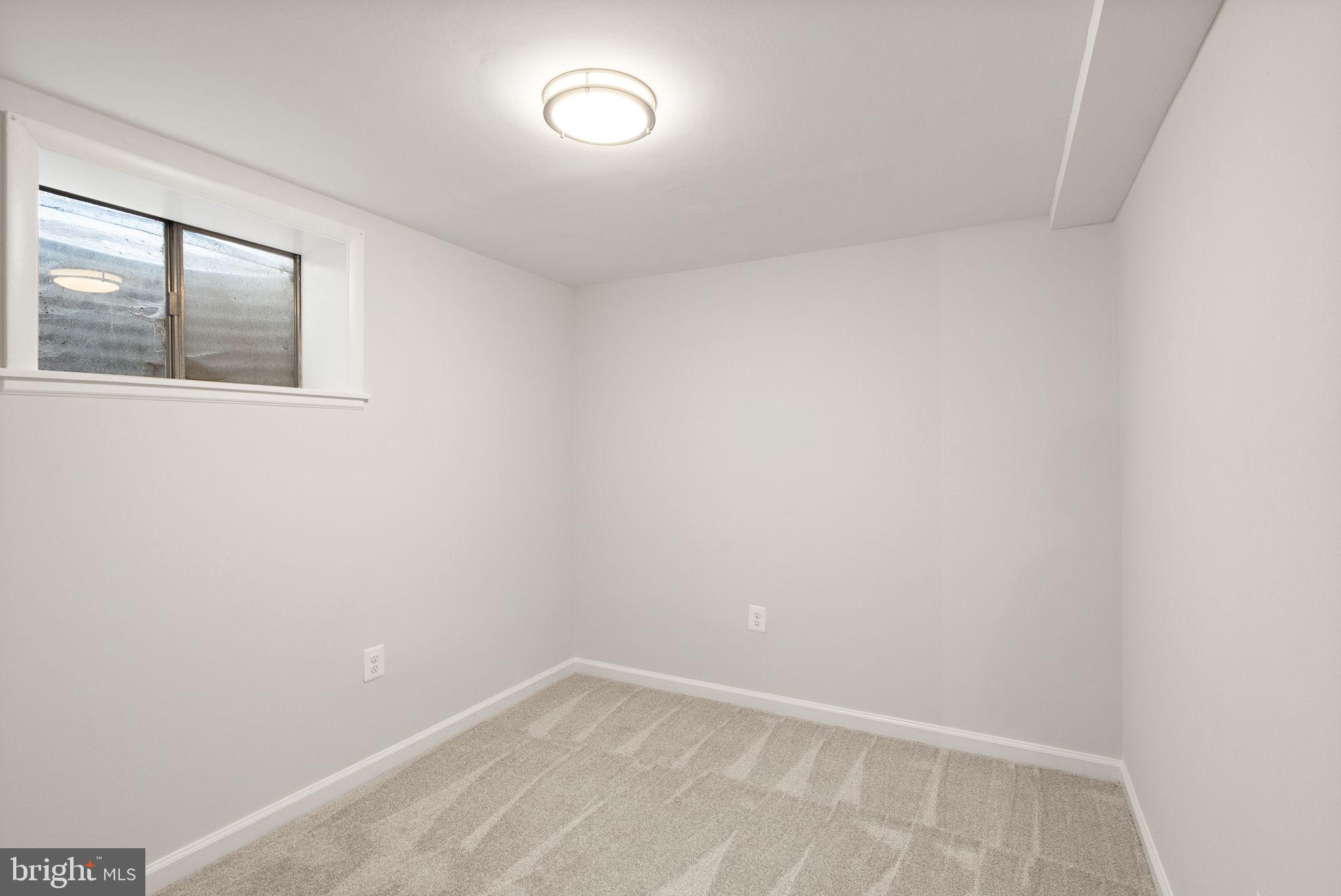 HERITAGE SQUARE - Residential