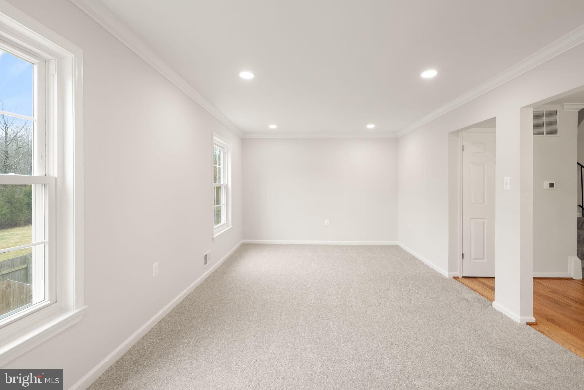 HERITAGE SQUARE - Residential