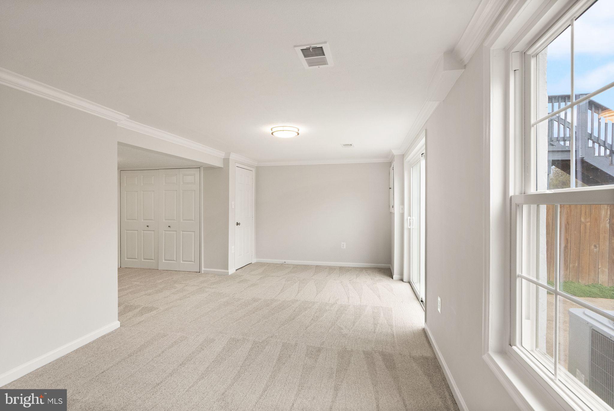 HERITAGE SQUARE - Residential