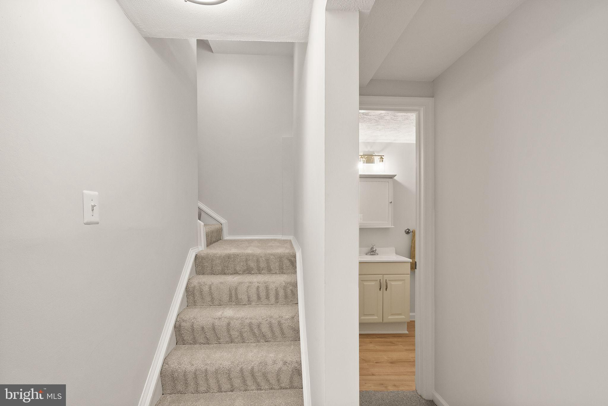 HERITAGE SQUARE - Residential