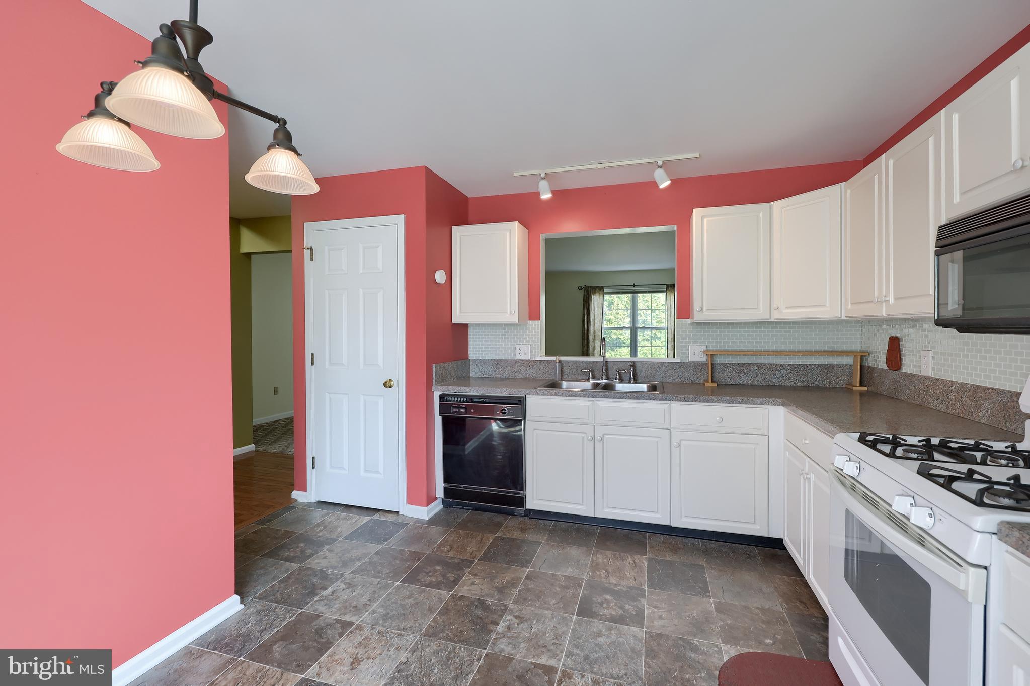 CROSSGATES - Residential