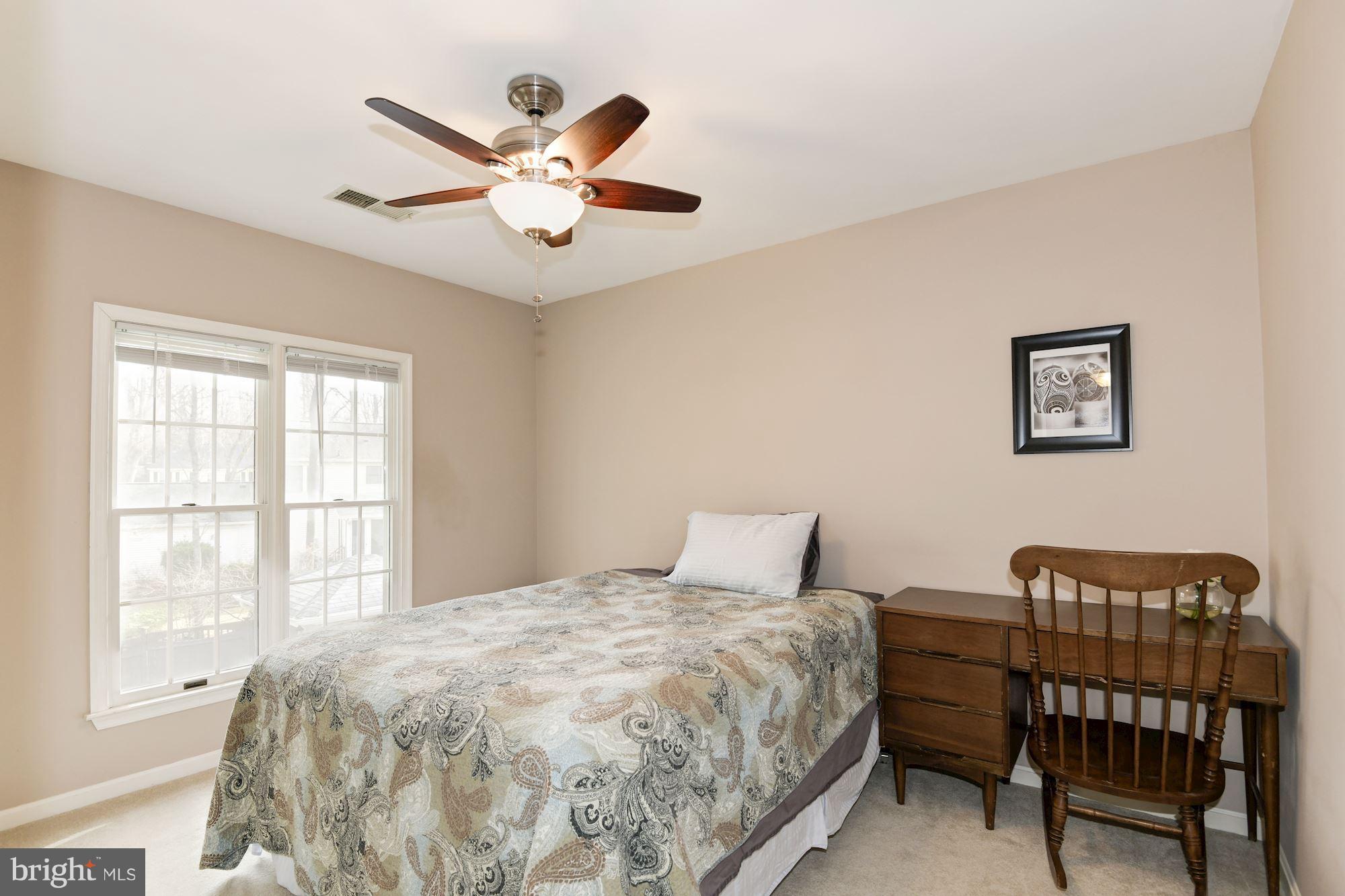 FAIRFAX STATION - Residential