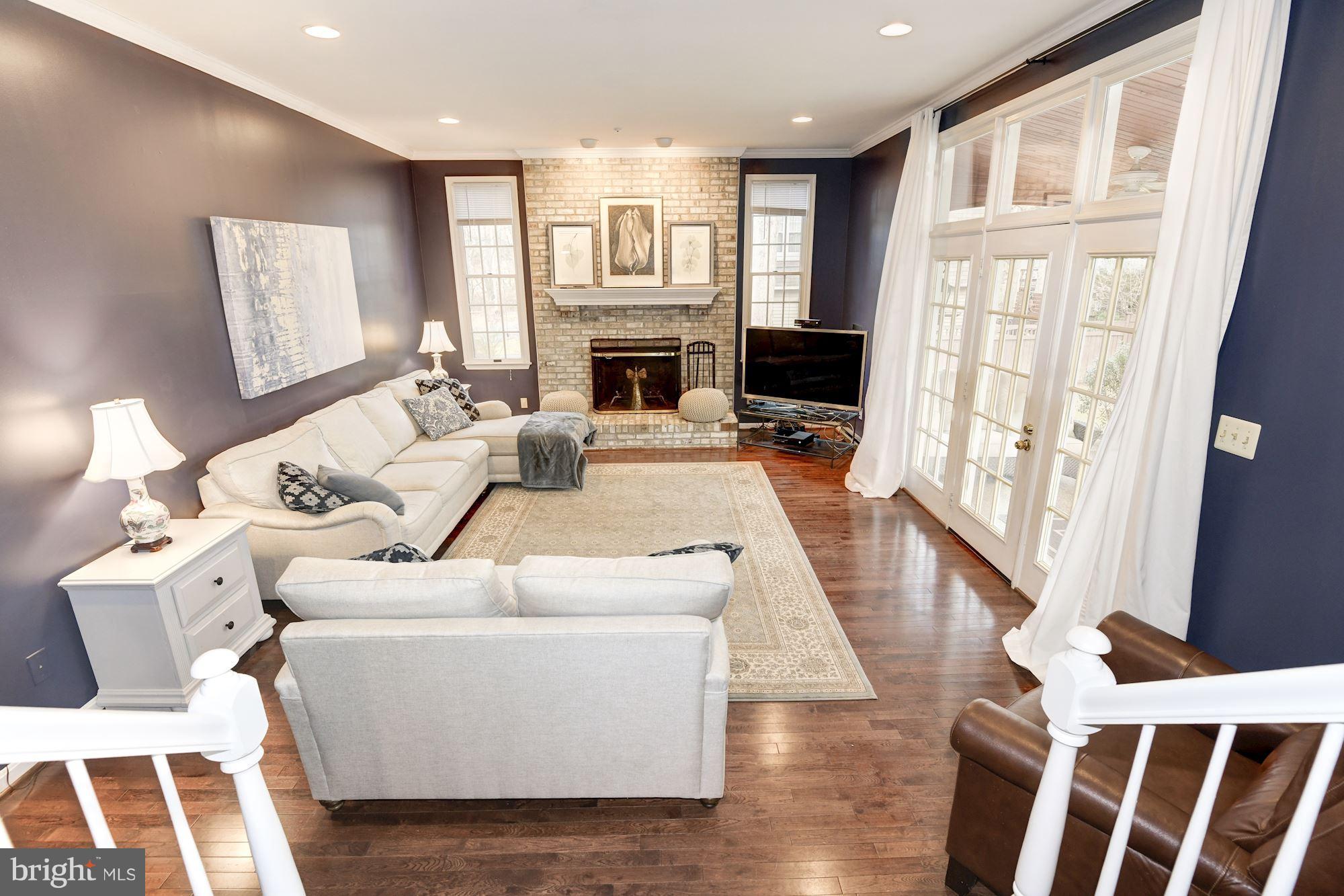 FAIRFAX STATION - Residential