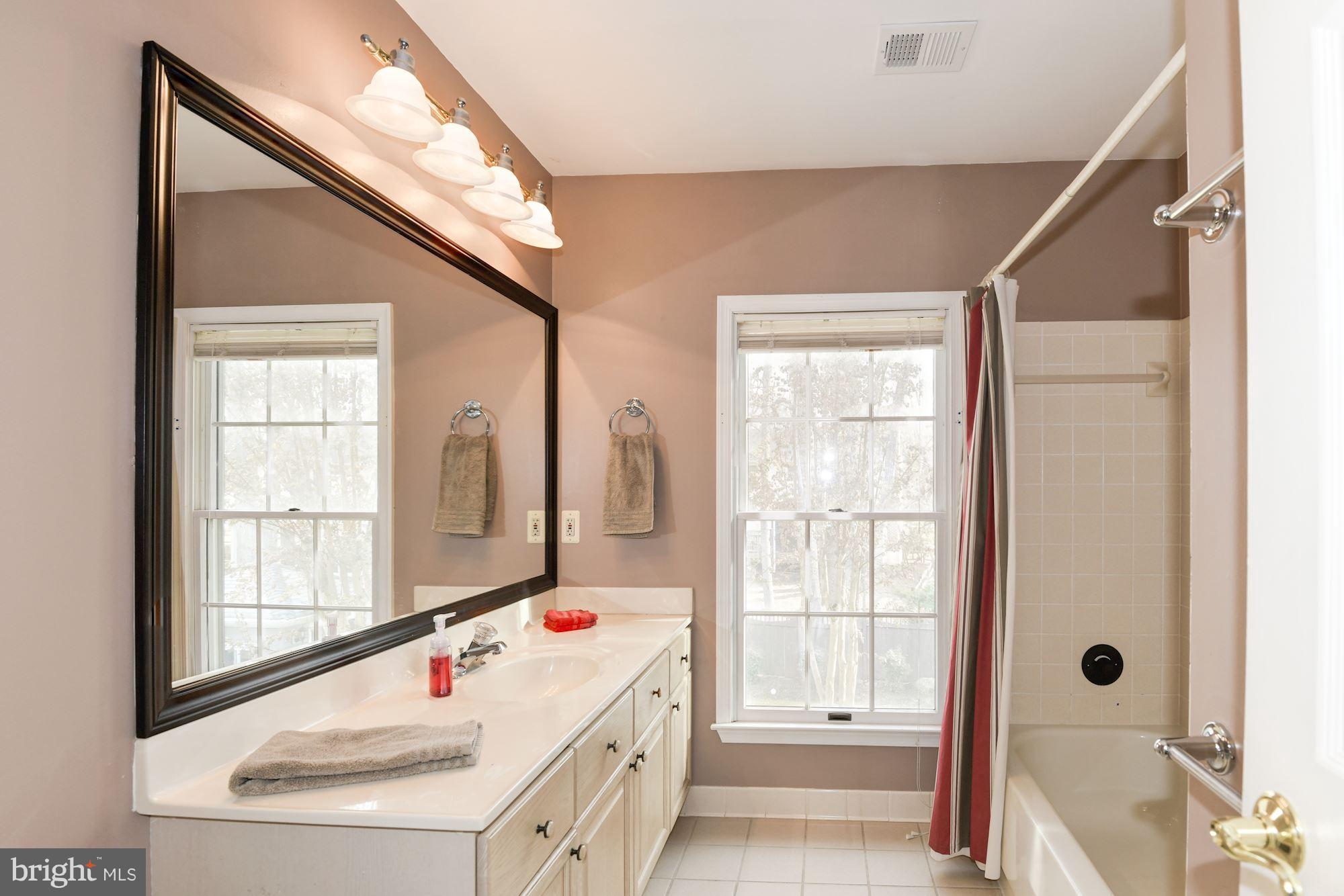 FAIRFAX STATION - Residential