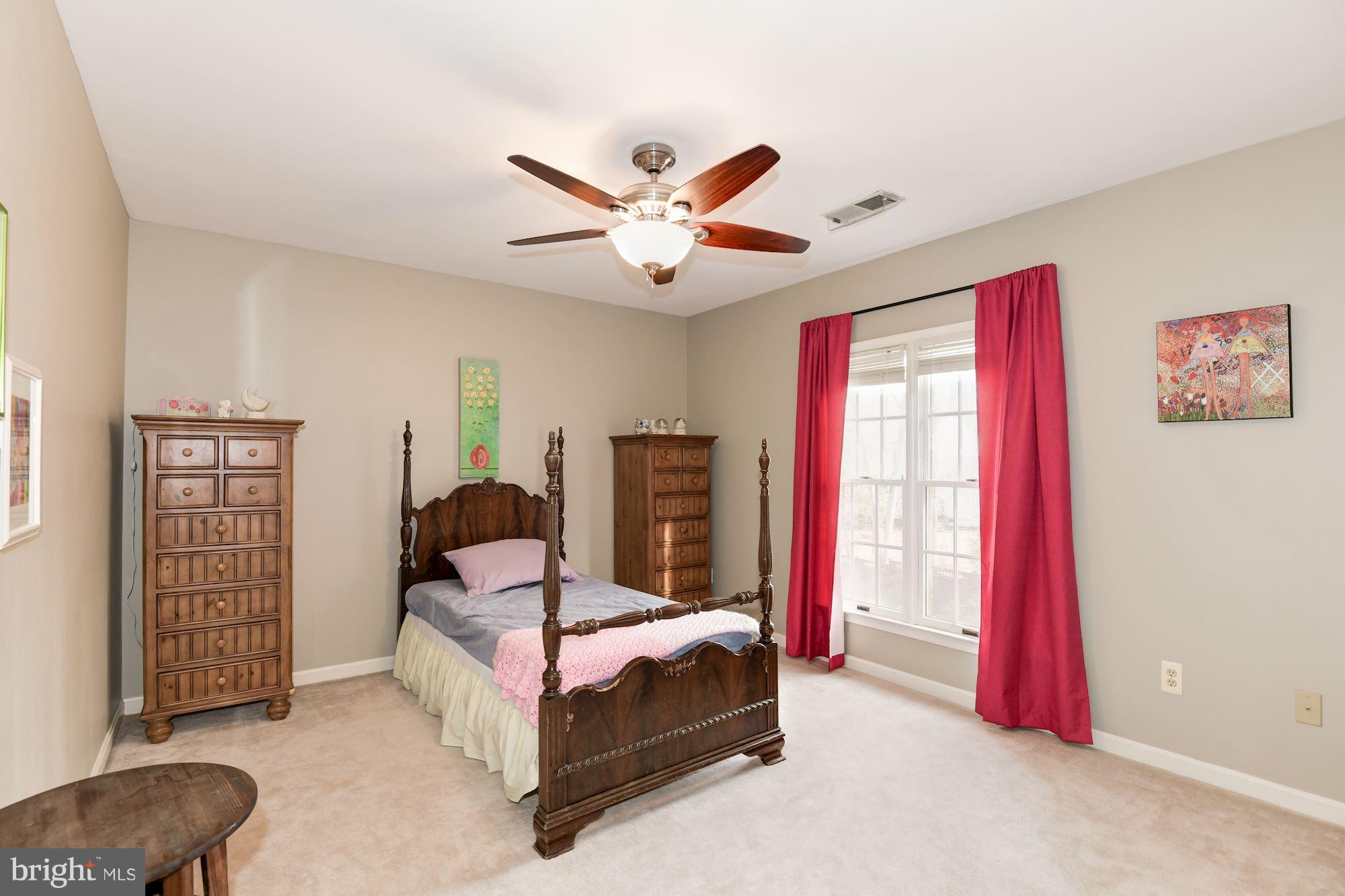 FAIRFAX STATION - Residential