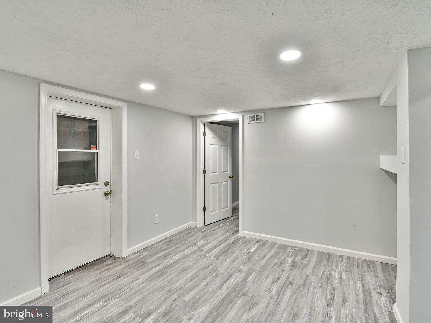 KINGS FOREST - Residential Lease