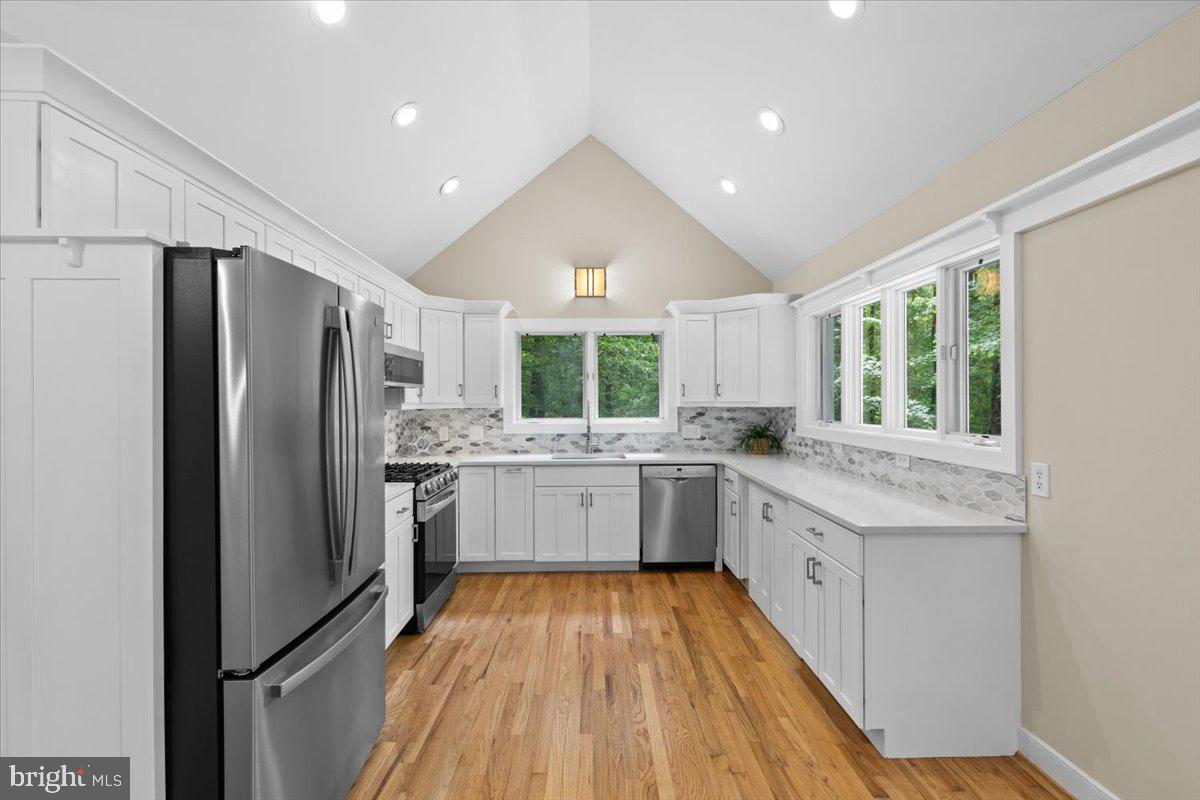 8122 STACEY ROAD