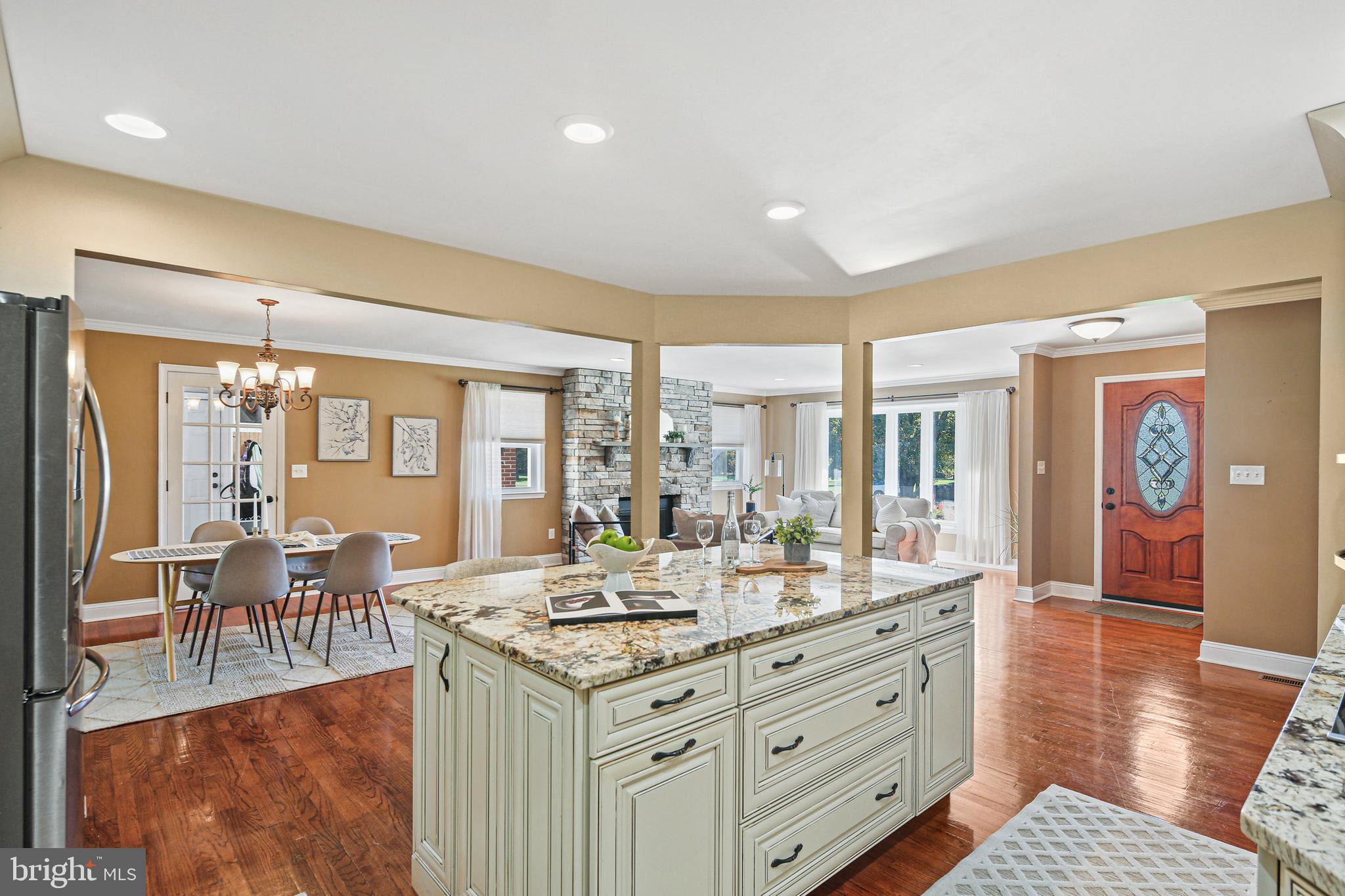 BROADMOOR - Residential