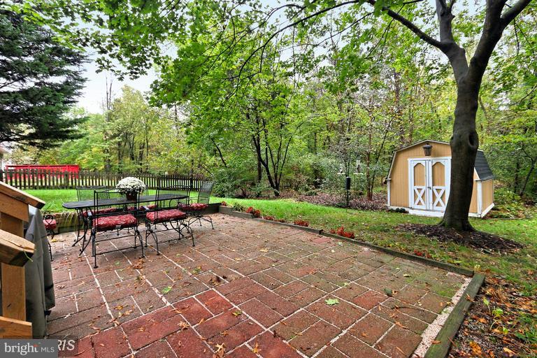 STRATTON WOODS - Residential Lease