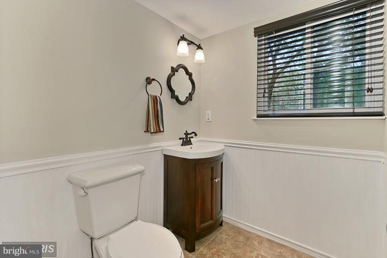 STRATTON WOODS - Residential Lease