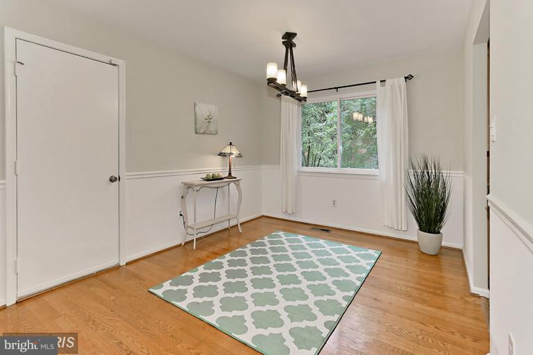 STRATTON WOODS - Residential Lease