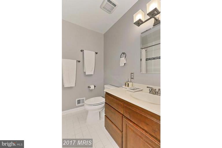 STRATTON WOODS - Residential Lease