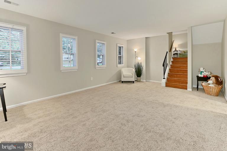 STRATTON WOODS - Residential Lease