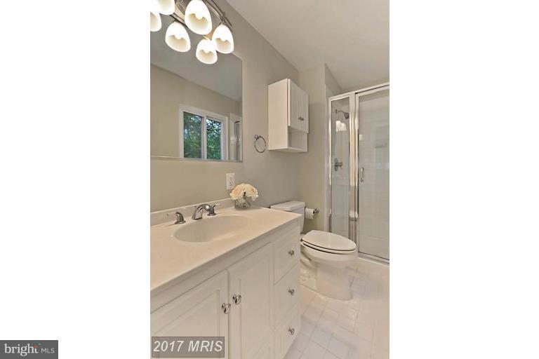 STRATTON WOODS - Residential Lease