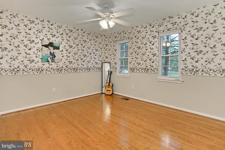 STRATTON WOODS - Residential Lease