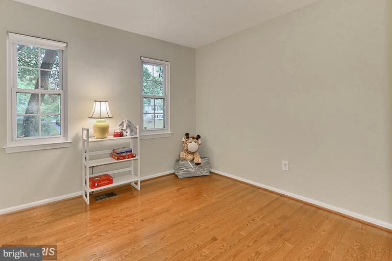 STRATTON WOODS - Residential Lease