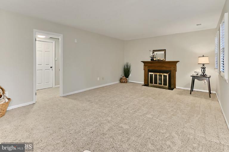 STRATTON WOODS - Residential Lease