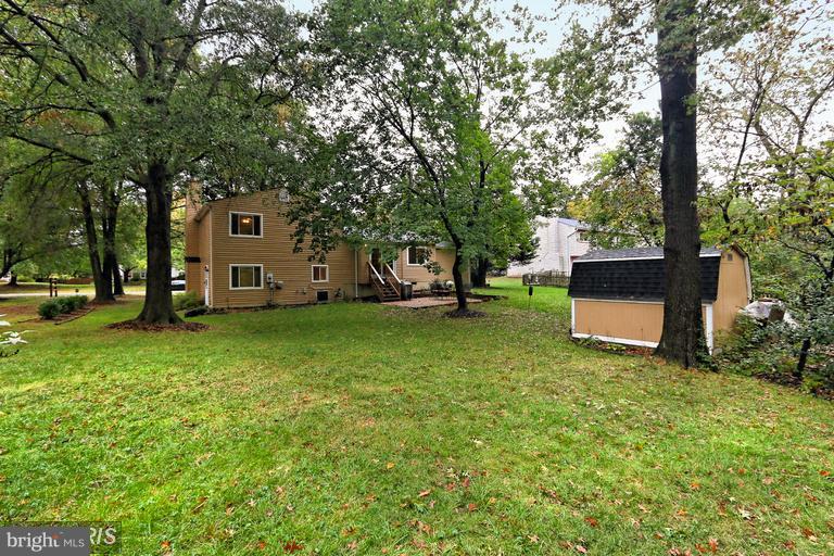 STRATTON WOODS - Residential Lease