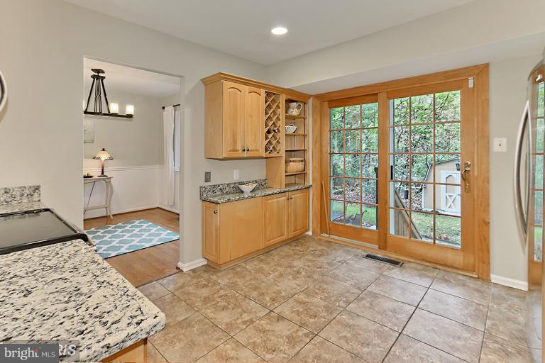 STRATTON WOODS - Residential Lease