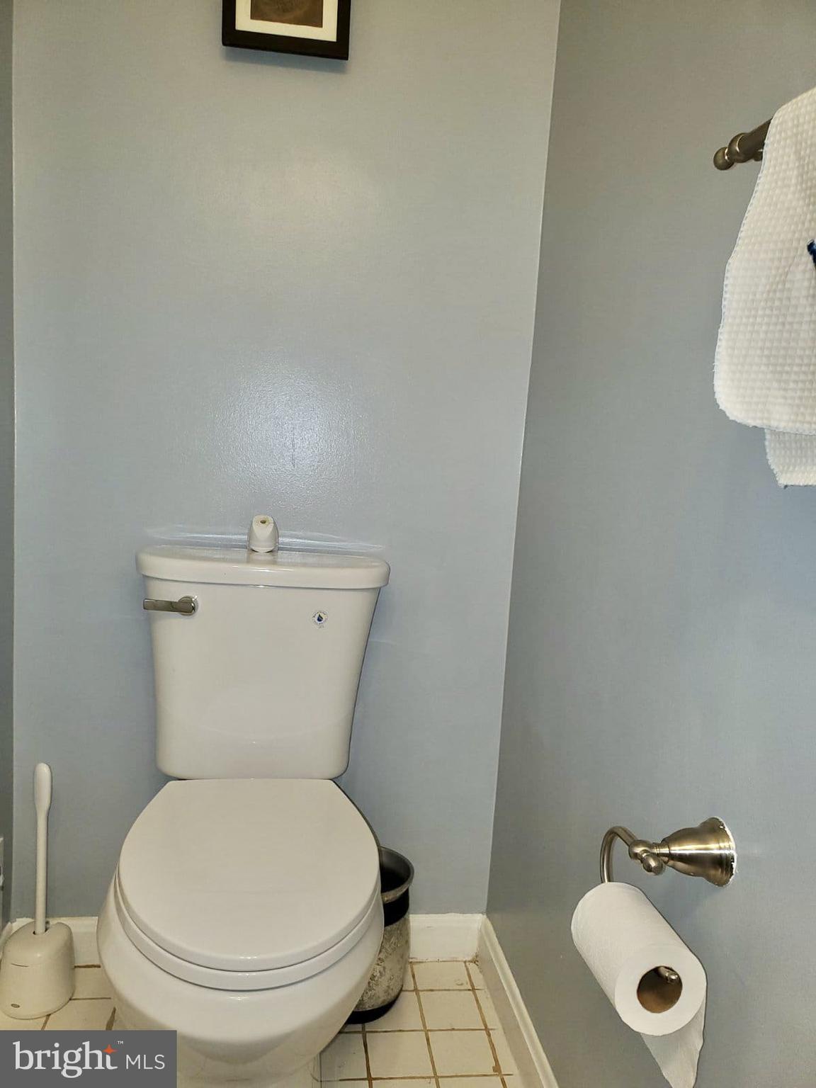 COMPTON VALLEY ESTATES - Residential Lease