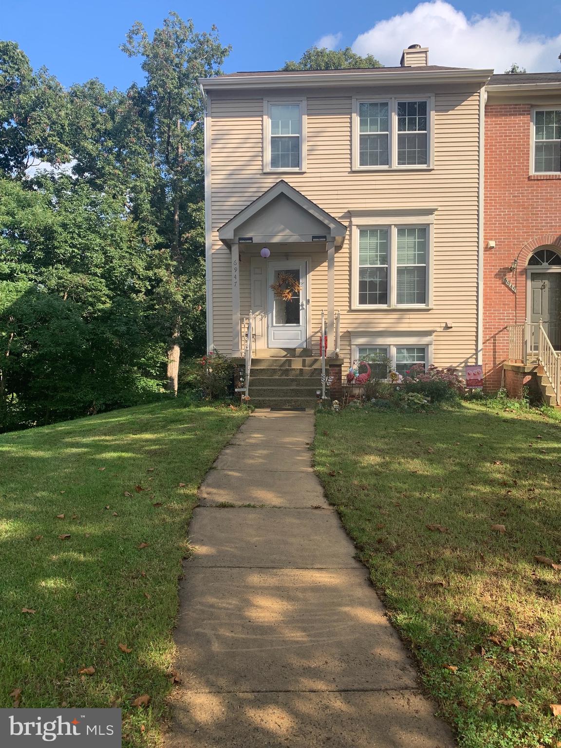 COMPTON VALLEY ESTATES - Residential Lease