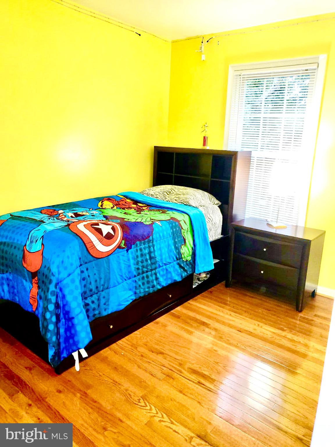 COMPTON VALLEY ESTATES - Residential Lease