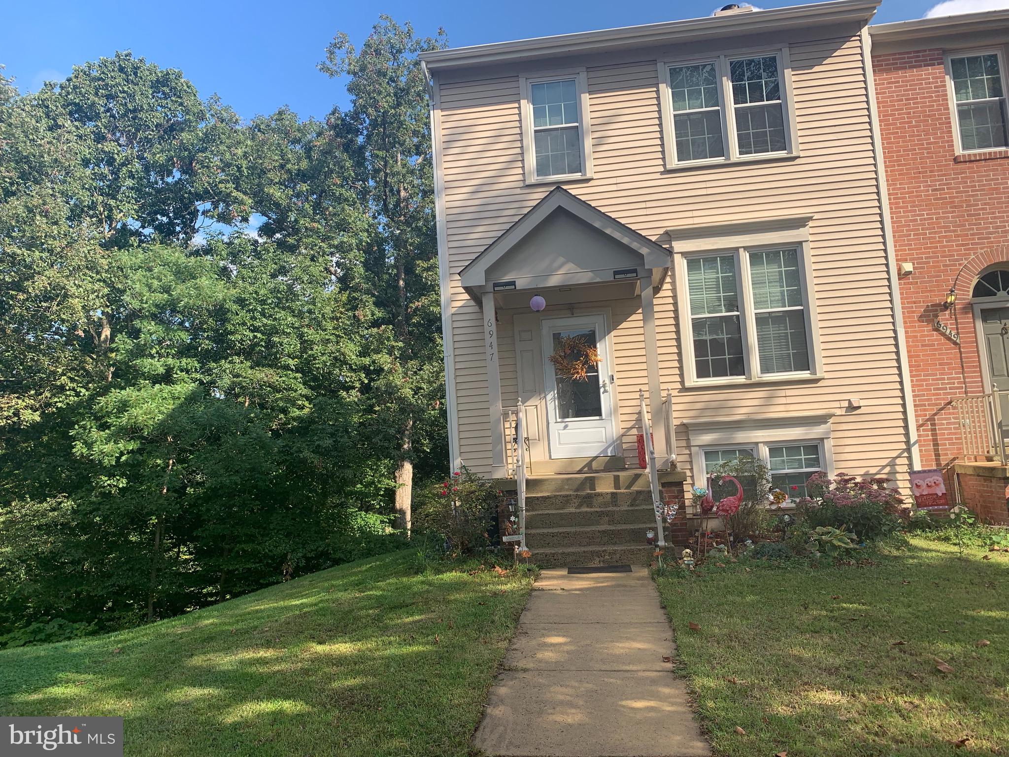 COMPTON VALLEY ESTATES - Residential Lease