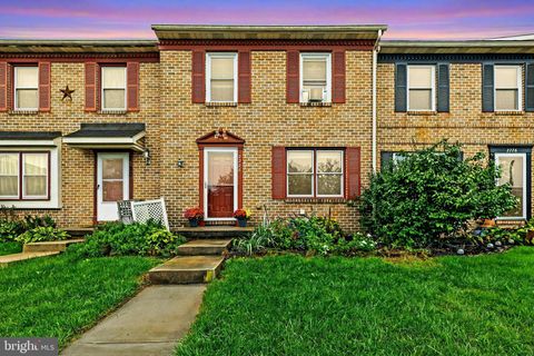 Photo of 2228 Olde Meadow Court, East Petersburg, PA 17520 (MLS # PALA2057600)
