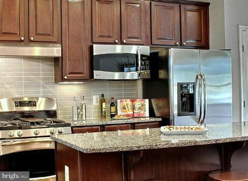 ADAMS CROSSING - Residential