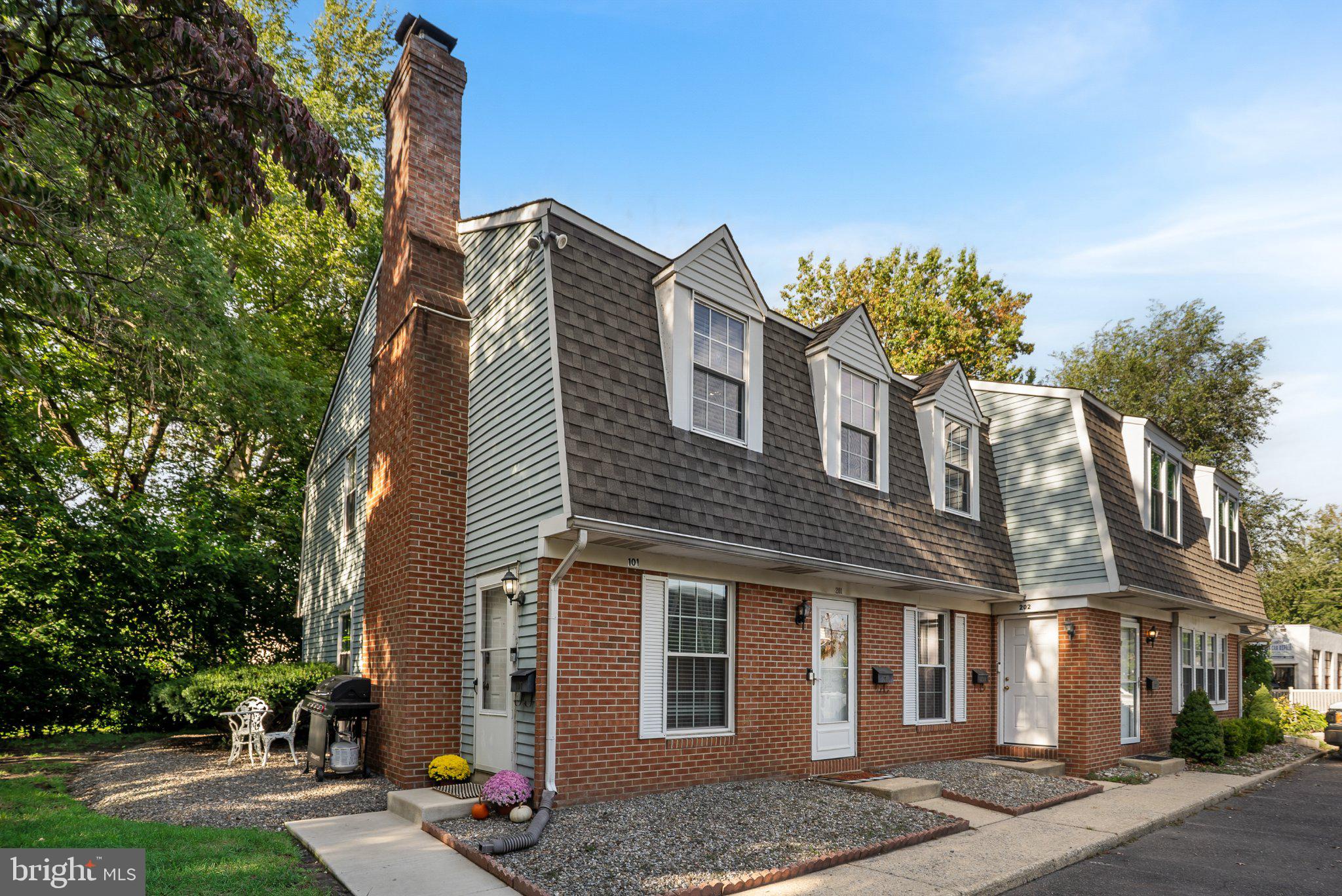 303 DAWSON STREET 101