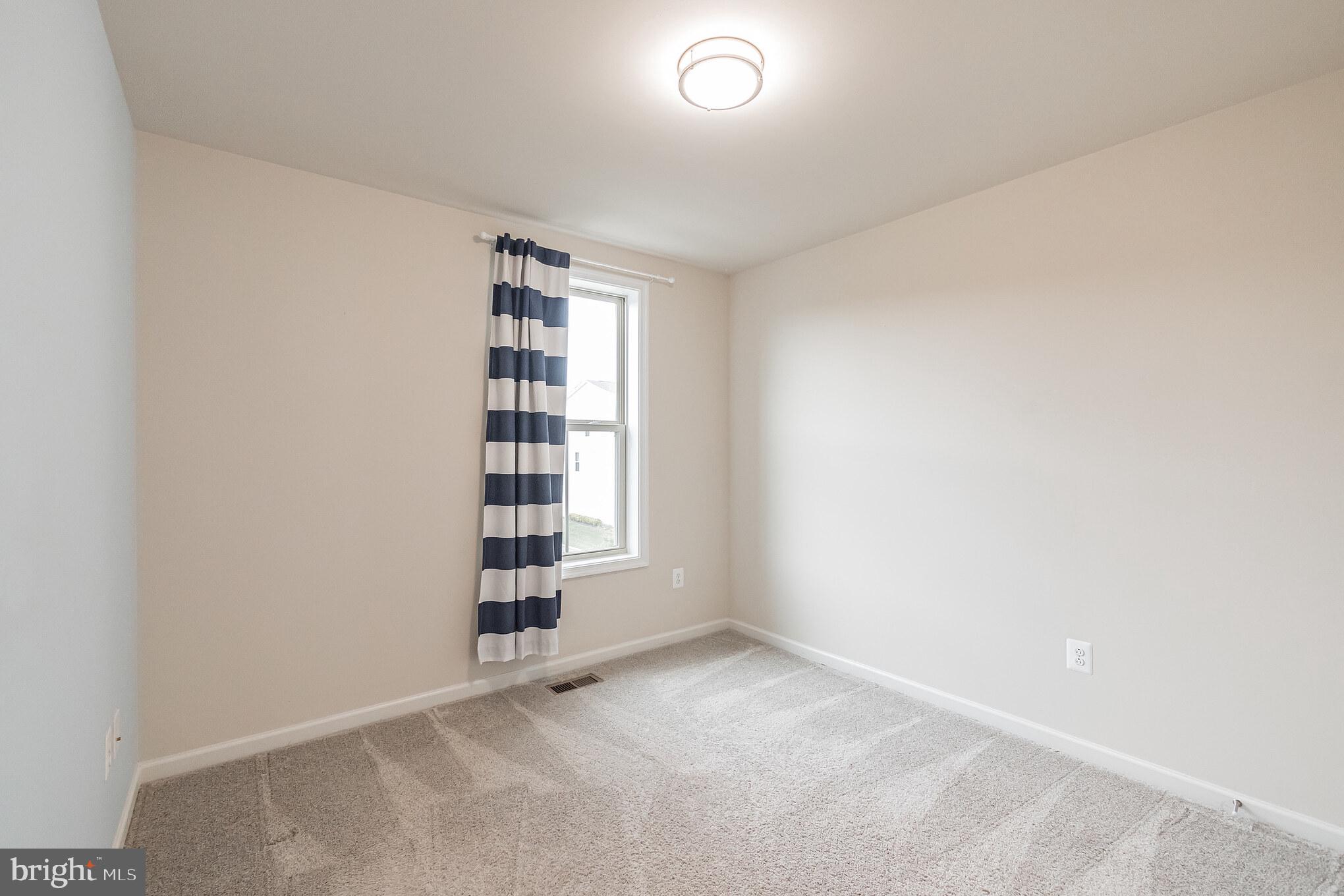 LANDSDALE - Residential Lease