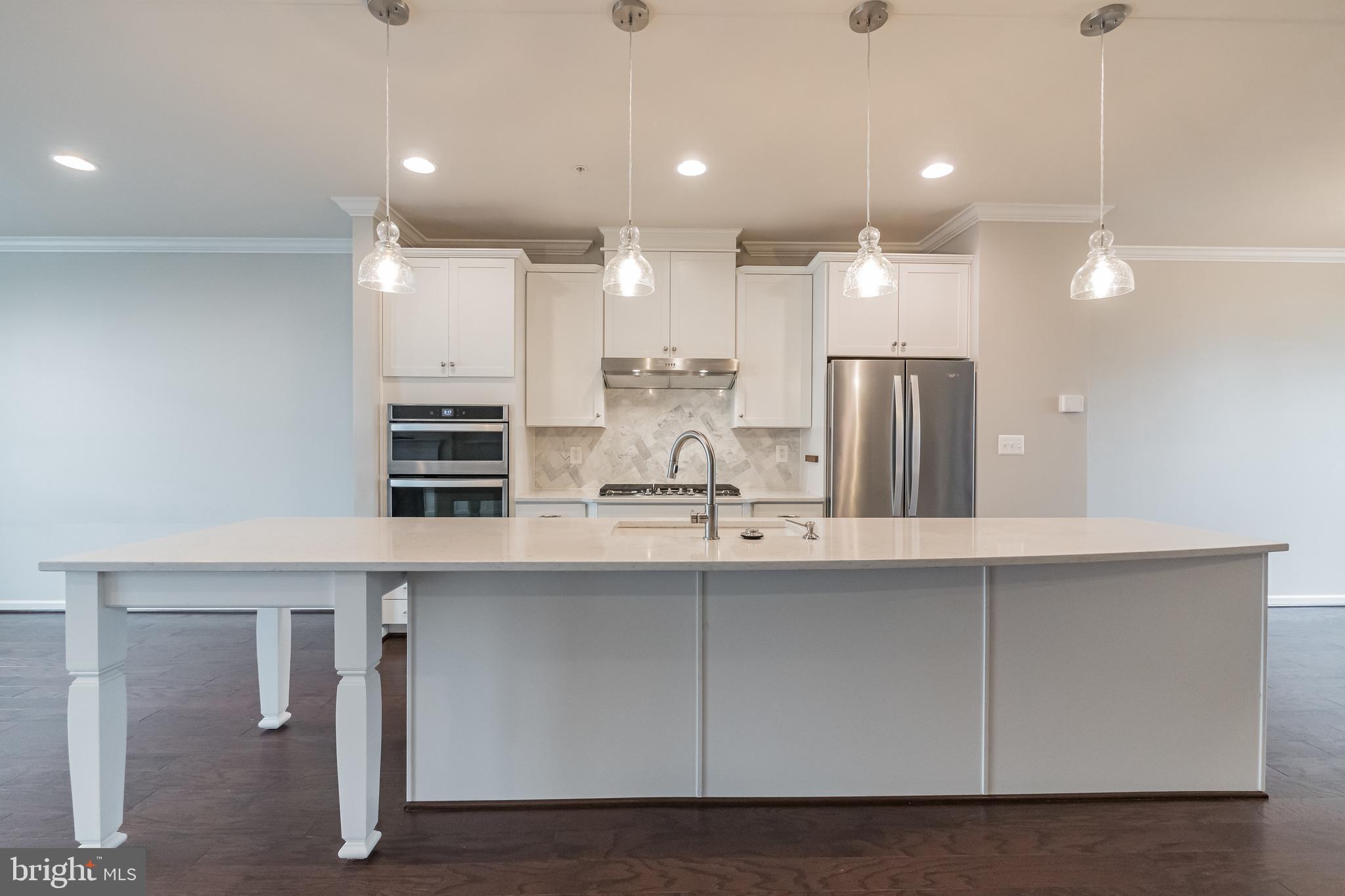 LANDSDALE - Residential Lease