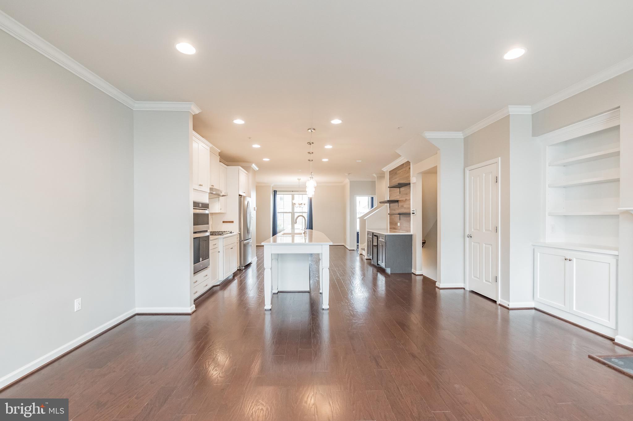 LANDSDALE - Residential Lease