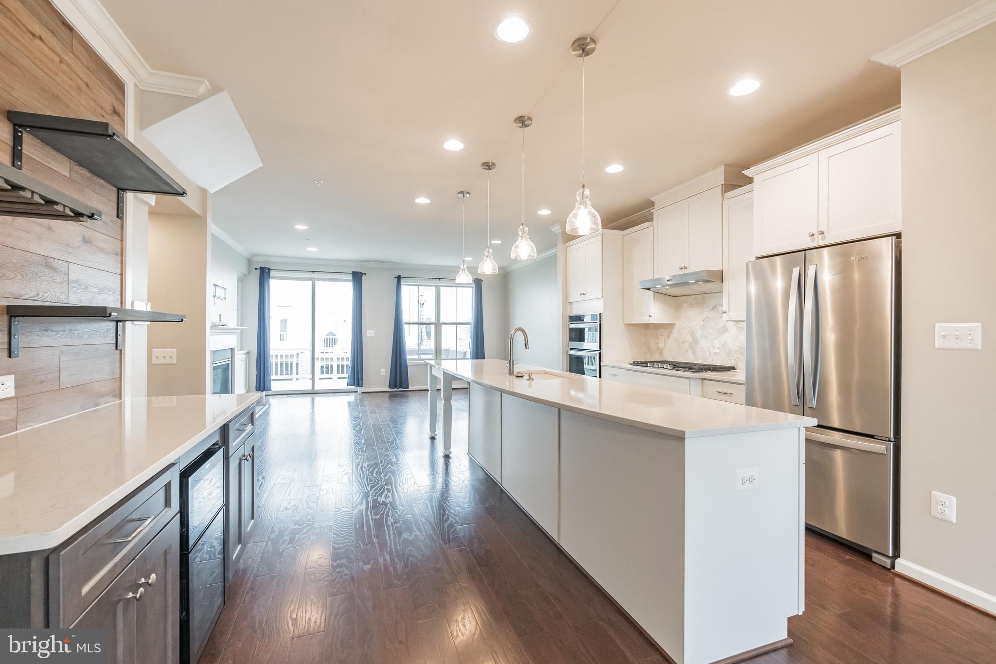 LANDSDALE - Residential Lease