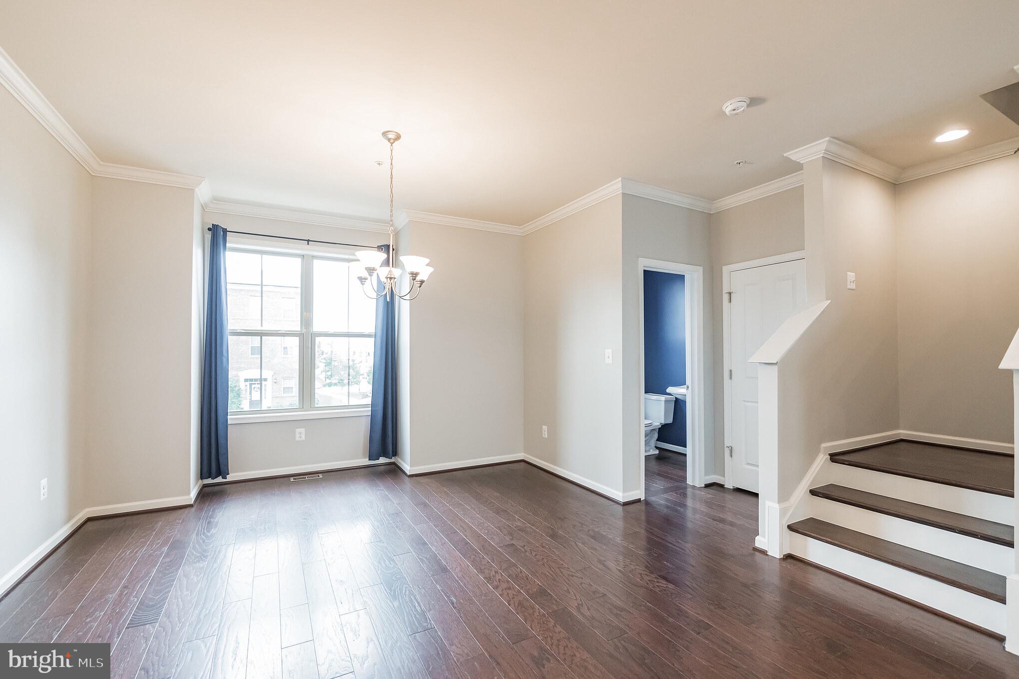 LANDSDALE - Residential Lease